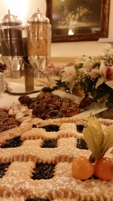 Hotel Villa Degli Angeli Castel Gandolfo Buitenkant foto