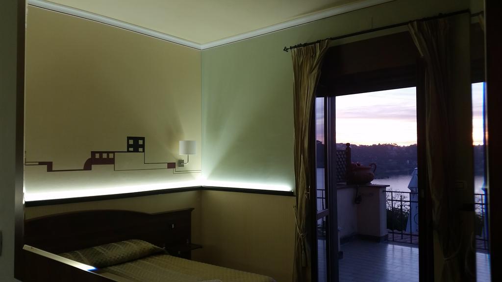 Hotel Villa Degli Angeli Castel Gandolfo Buitenkant foto