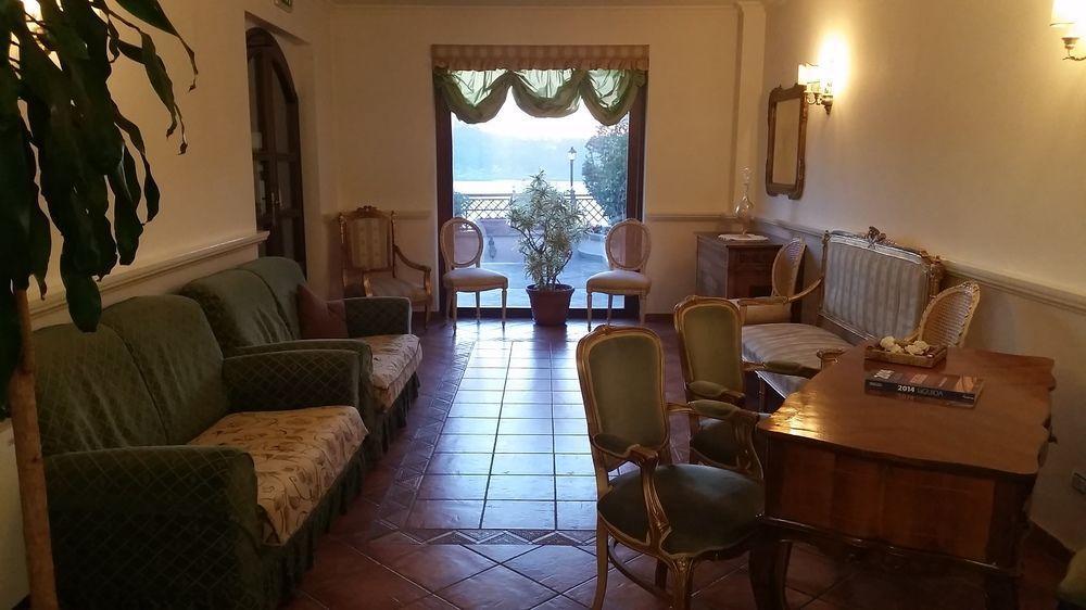 Hotel Villa Degli Angeli Castel Gandolfo Buitenkant foto