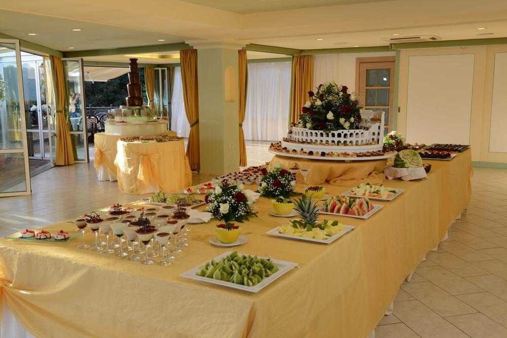 Hotel Villa Degli Angeli Castel Gandolfo Buitenkant foto