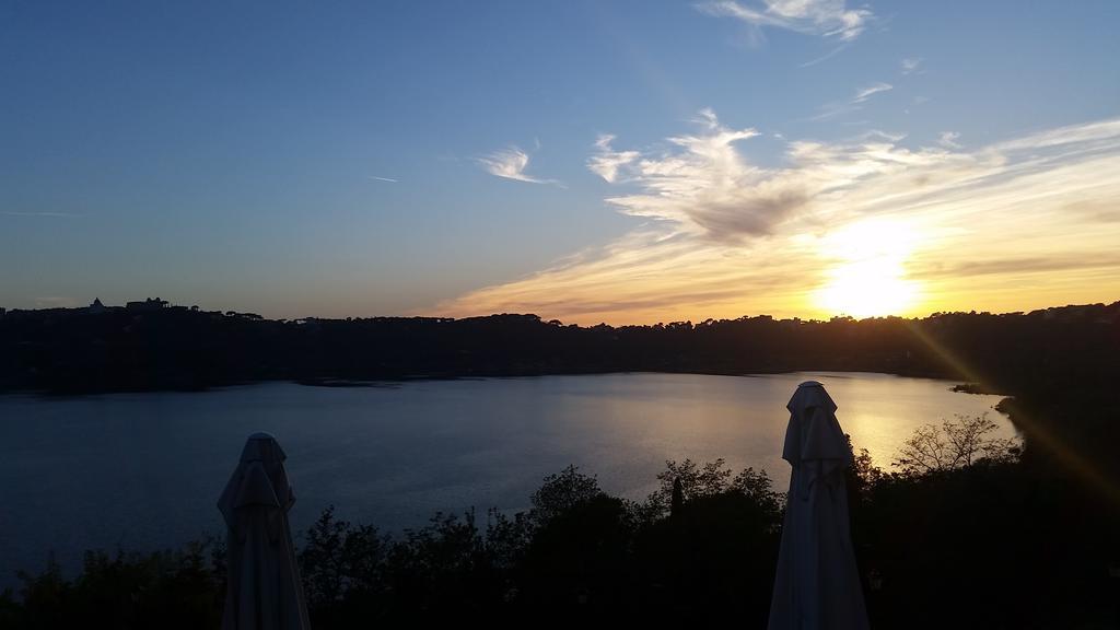 Hotel Villa Degli Angeli Castel Gandolfo Buitenkant foto