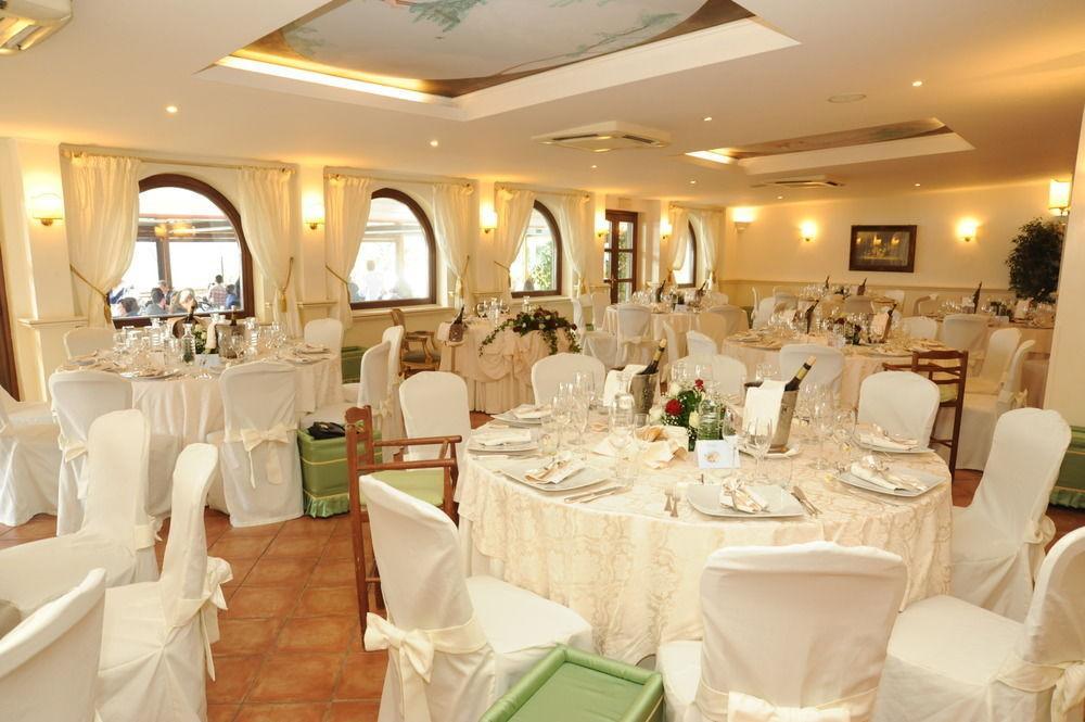 Hotel Villa Degli Angeli Castel Gandolfo Buitenkant foto