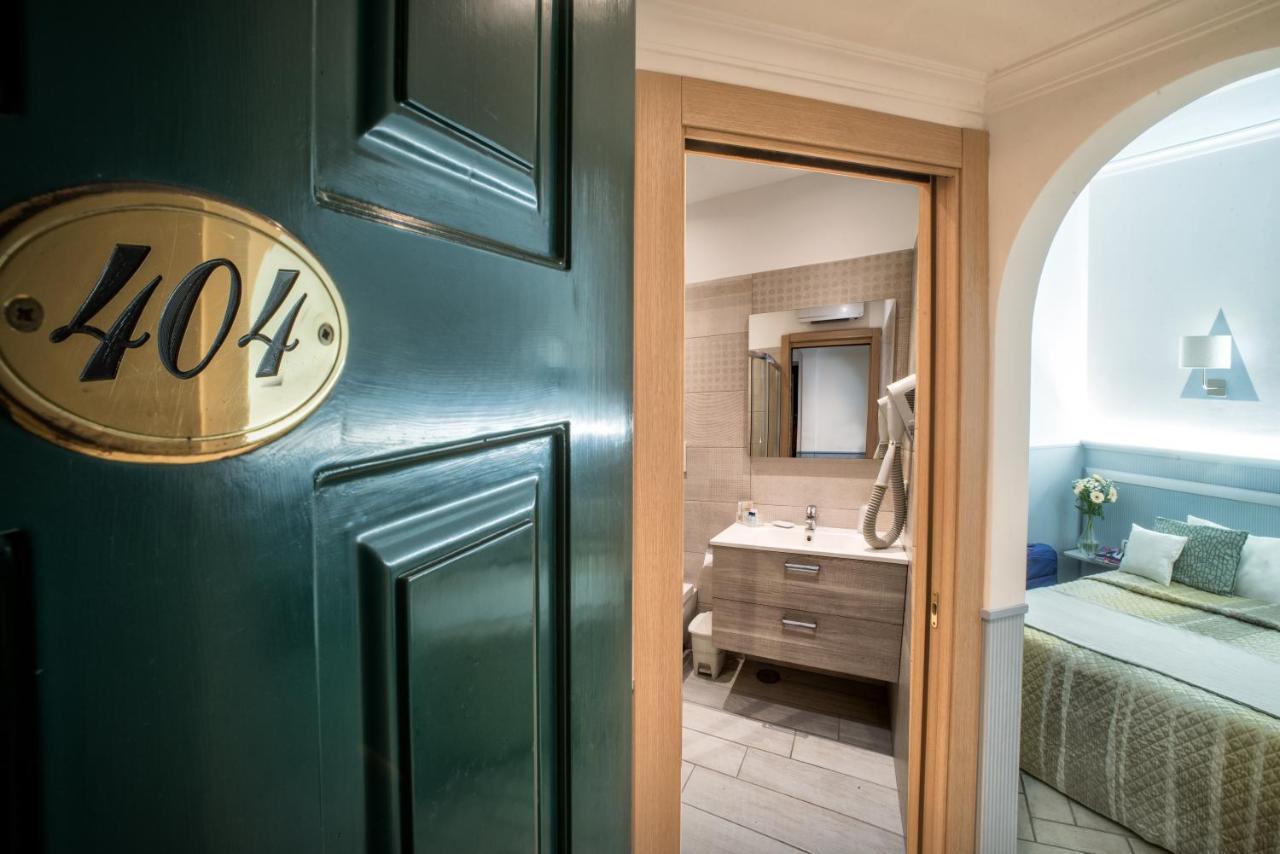 Hotel Villa Degli Angeli Castel Gandolfo Buitenkant foto